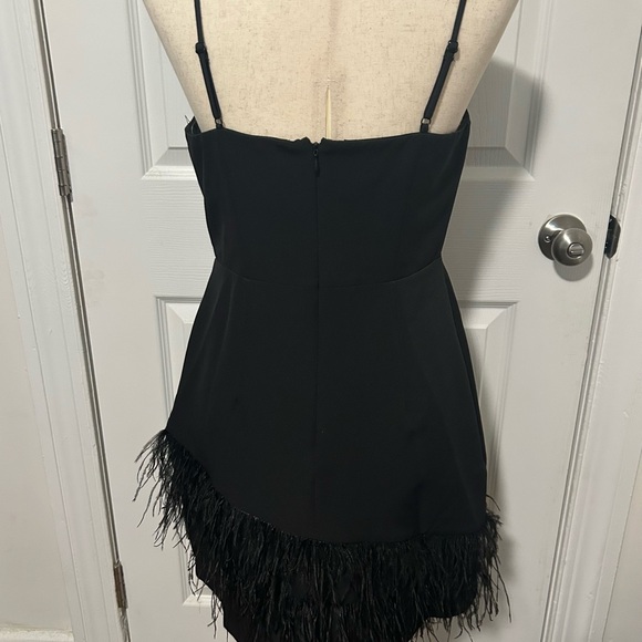 Sam Edelman black asymmetrical sheath dress feathers cocktail party 8 NWT - Picture 4 of 7